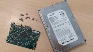 Ey_2BVQUYAAlAdq.jfif